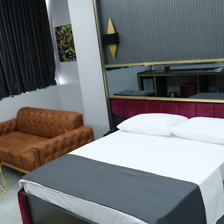 216 Prestige Hotell 4*