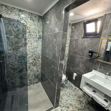 216 Prestige Hotel